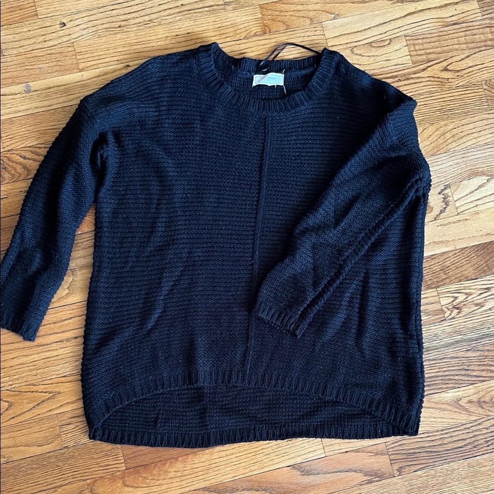 Elegant Black Women's Crew Neck Sweater